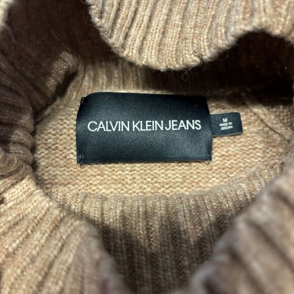 Calvin Klein Pullover Sweater Womens M Pink Soft Knit Long Sleeve High‎ Low Hem - Picture 3 of 4